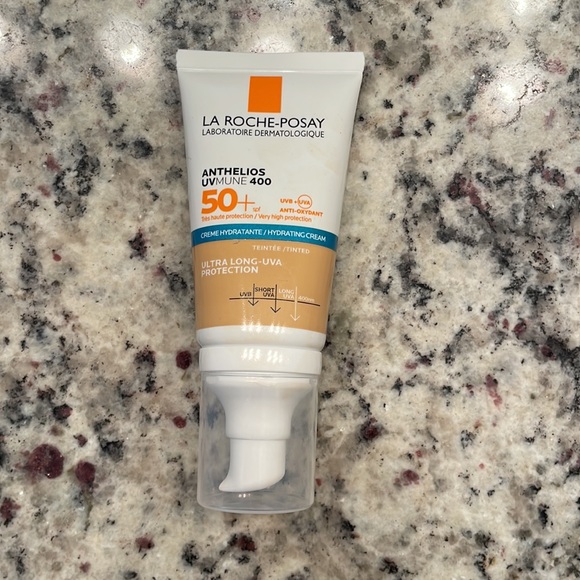 La Roche-Posay sunscreen - Picture 4 of 5